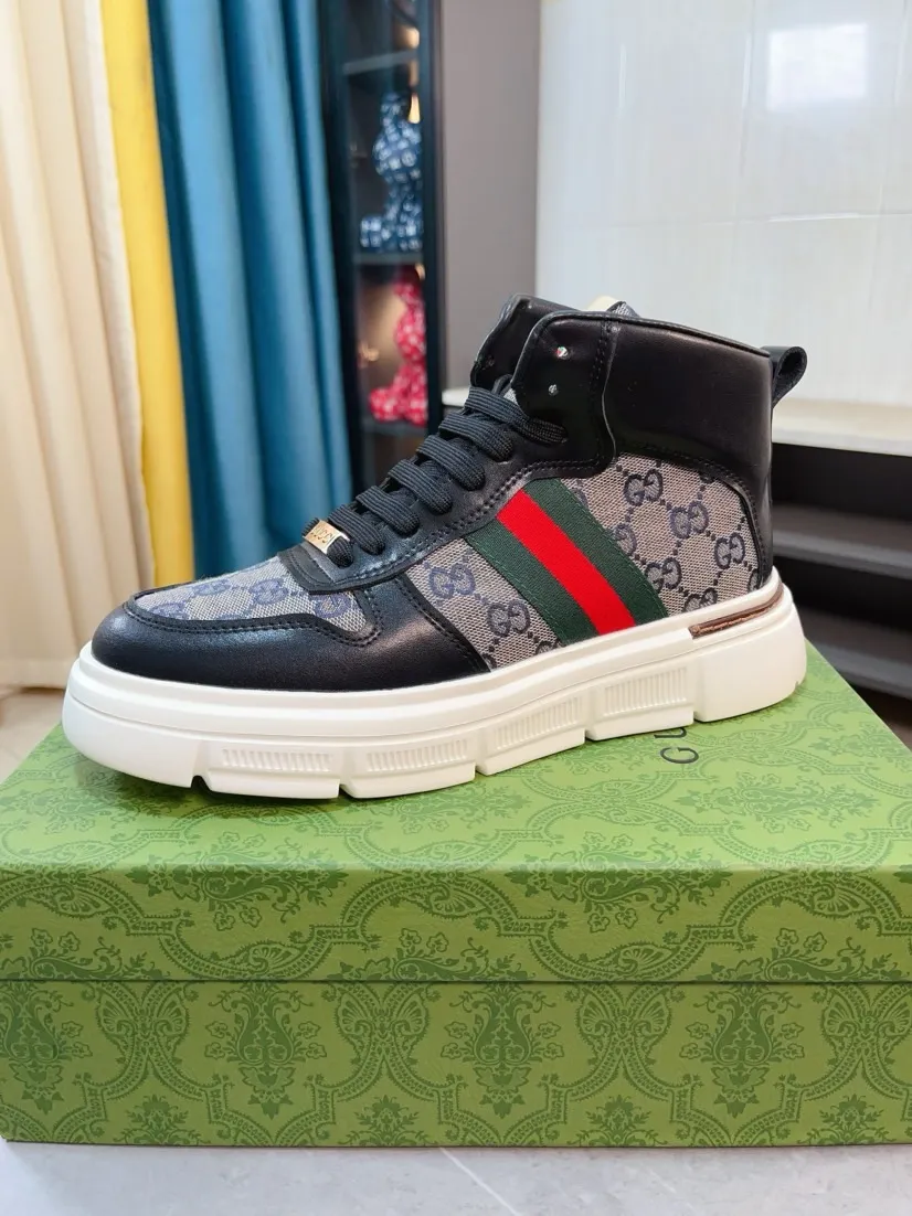 Men's shoes 💰440🌹🌹GUCCI [Gucci] New high-top men's shoes, a high-end brand, the latest fashionable casual men's shoes, trendy and versatile, relaxed and sporty style, uppers imported from Italy, first-layer cowhide, genuine leather lining, and ultra-fine workmanship. Original personalized fashionable rubber wear-resistant outsole, light and comfortable on the foot, size 38-44